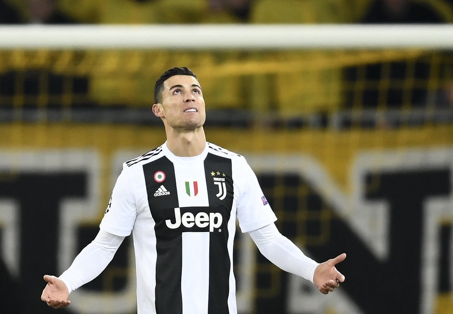 蔡依林演唱会最近被举报邪教仪式：30米机械蛇、金色公牛等充斥西方元素吸走观众运气，主办方回应