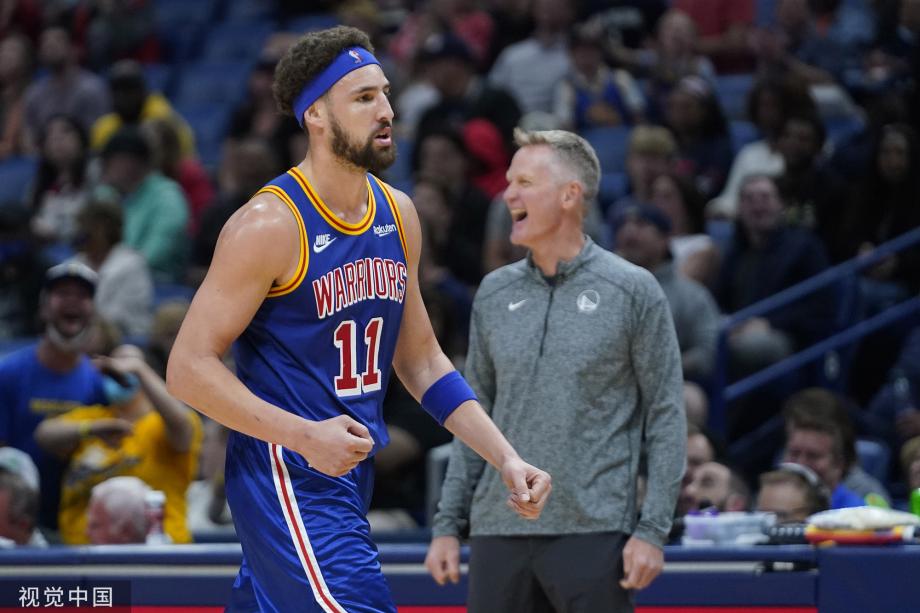 新疆一家进出口贸易公司向阿图什市捐赠足球场，价值1亿元