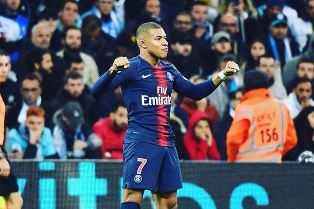 《自由篮球》12周年庆版本上线，周年新角色