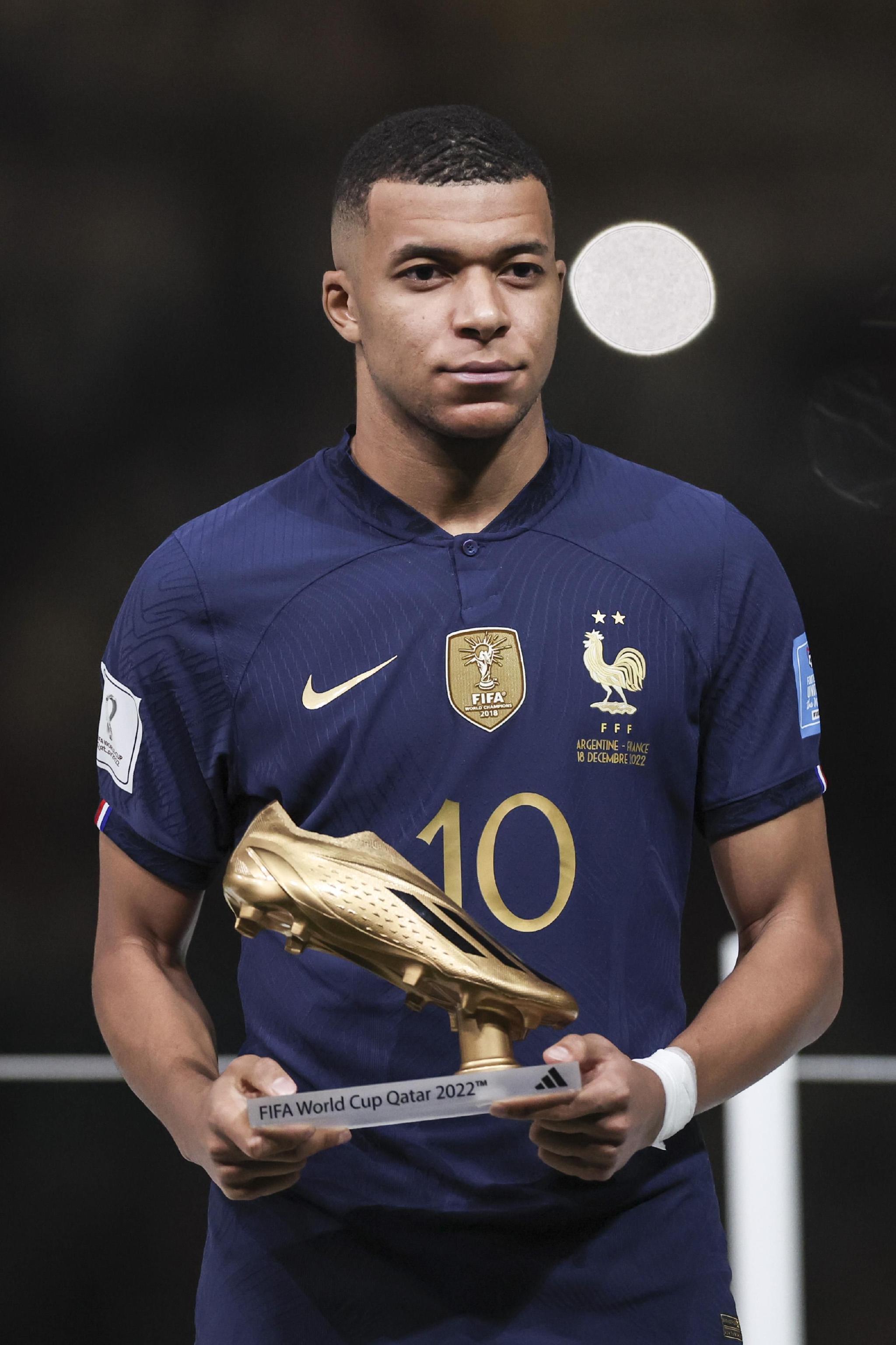 勇士消息：库里状态火热，25+7前锋有望加盟，战雷霆出场更新