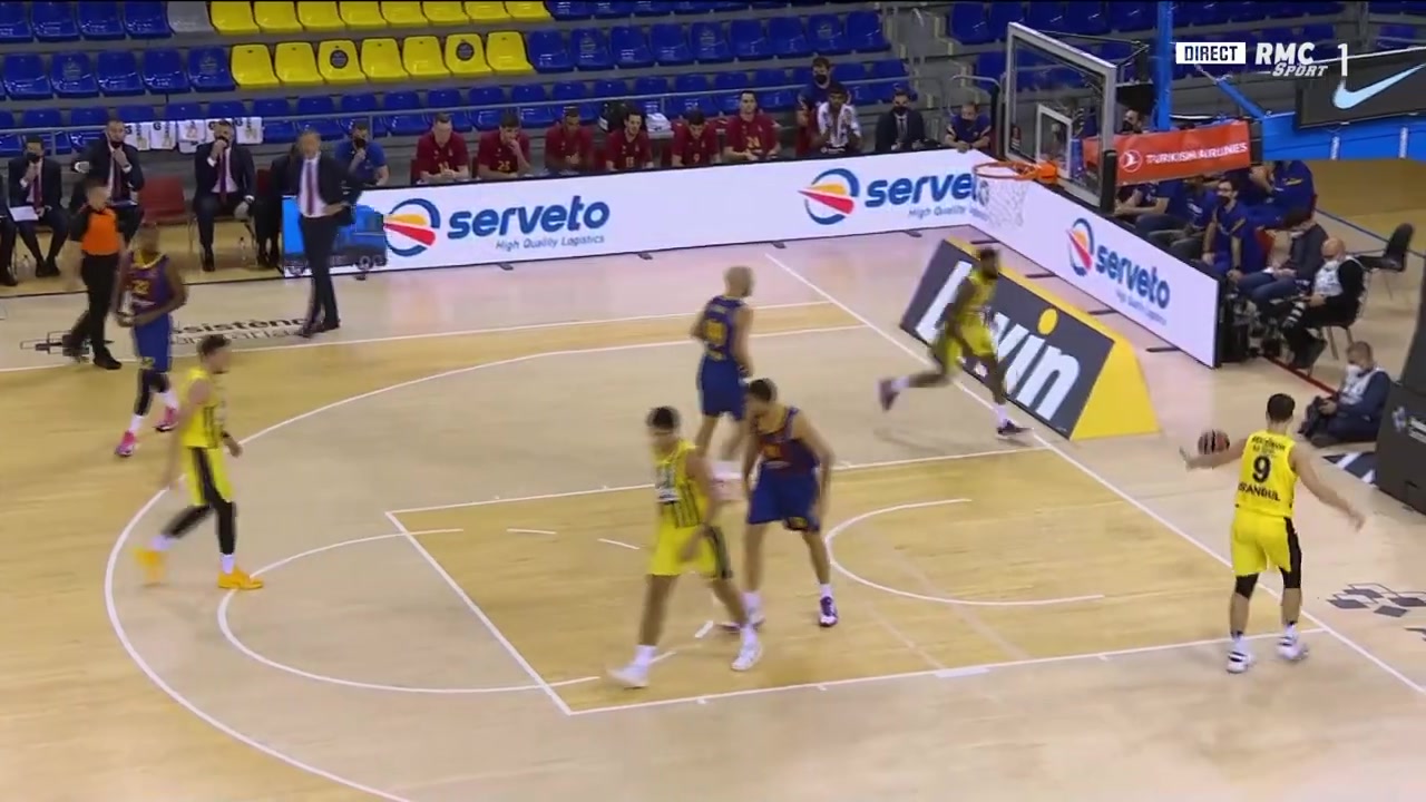 CBA：广州队打出团队篮球 击败江苏