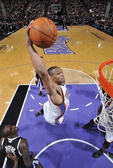 马刺后场新星关键时刻缺席，险些葬送胜利？