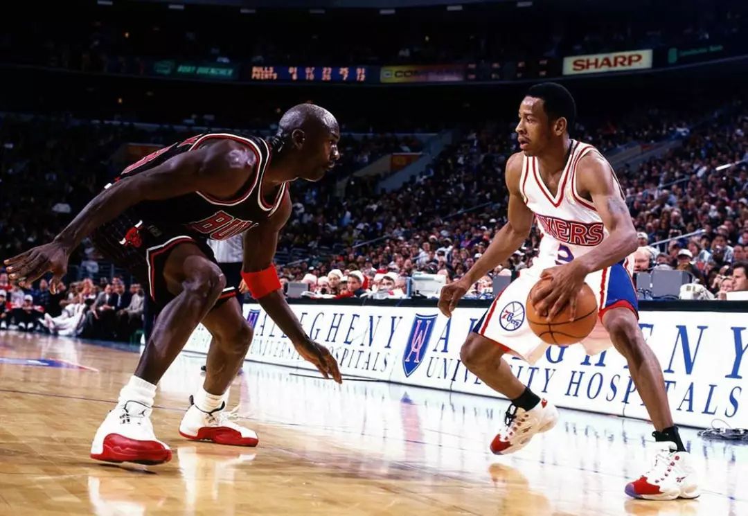 轮到利物浦，还是曼城？英超最佳魔咒发力，两人下课，一人不留队